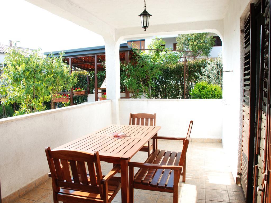 Nada Apartments Porec Exterior photo